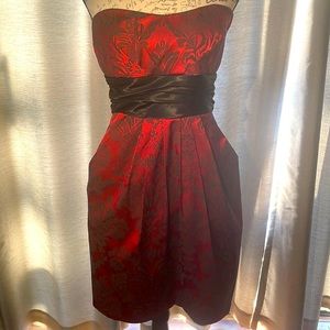 Speechless red/black strapless dress